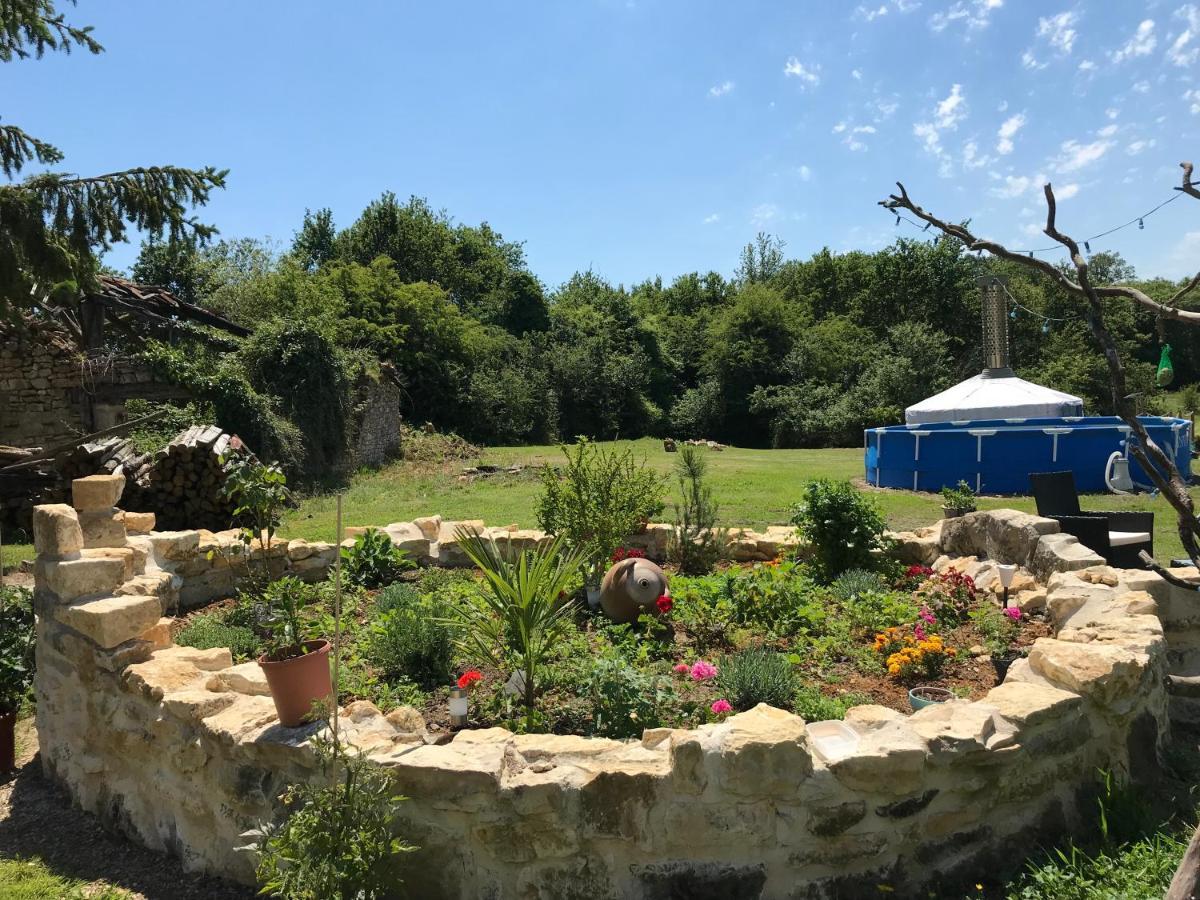 French Fields Luxury Glamping Original Mongolian Yurt Hotel Le Vieux-Cérier Kültér fotó