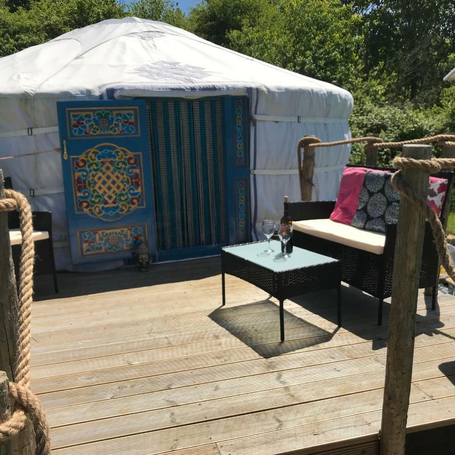 French Fields Luxury Glamping Original Mongolian Yurt Hotel Le Vieux-Cérier Kültér fotó