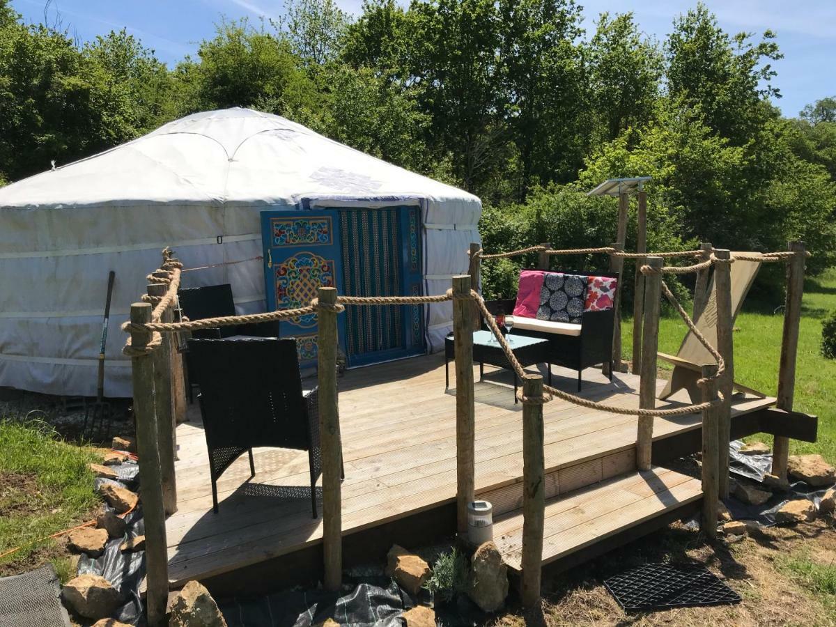 French Fields Luxury Glamping Original Mongolian Yurt Hotel Le Vieux-Cérier Kültér fotó