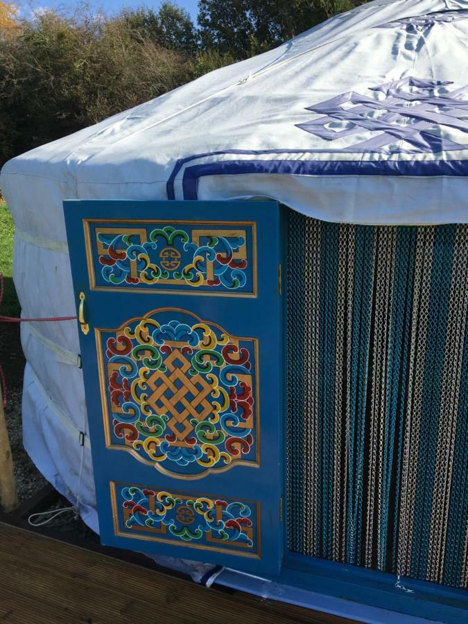 French Fields Luxury Glamping Original Mongolian Yurt Hotel Le Vieux-Cérier Kültér fotó